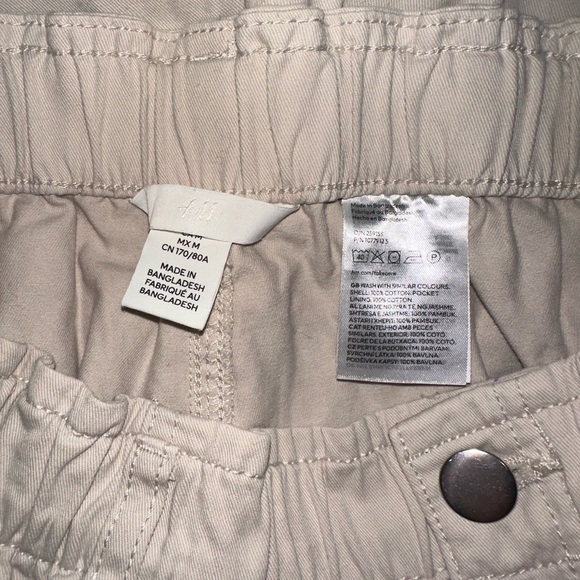H&M High Waist Shorts | Size M - Picture 3 of 3
